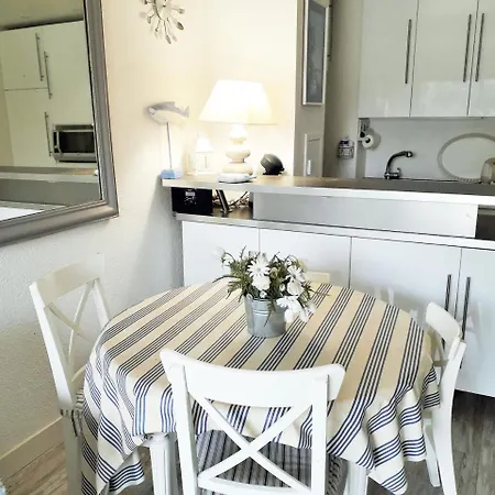 B13 Avec Parking Proche