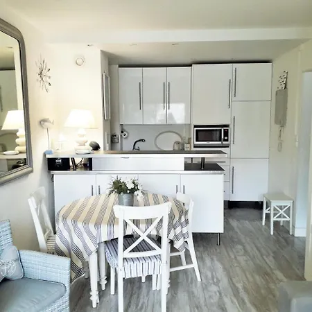 B13 Avec Parking Proche Apartment