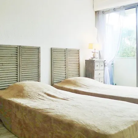 B13 Avec Parking Proche Apartment