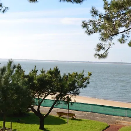 B13 Avec Parking Proche Apartment *