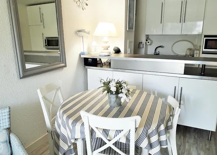 B13 Avec Parking Proche