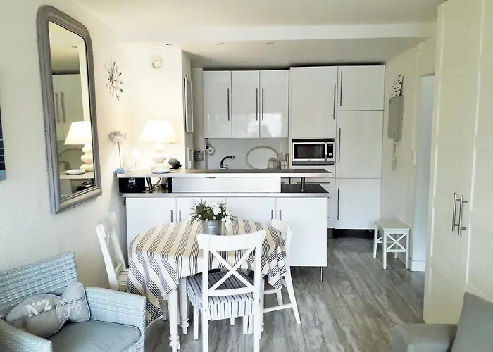 B13 Avec Parking Proche Lejlighed